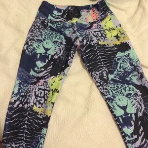 Onzie wildcat capris crops